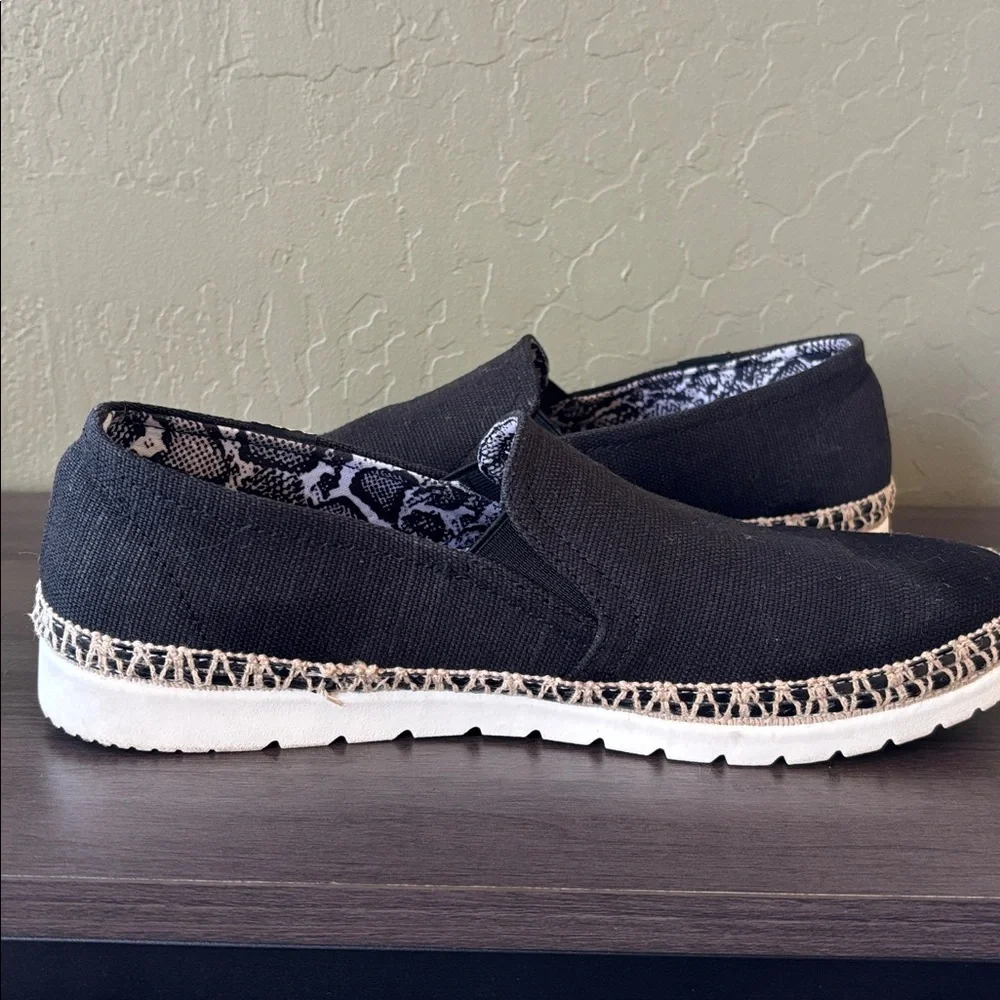 BOBS by Skechers Bobs‎ Black Flexpadrille Flat Loafer Twin Gore Slip On Size 9.5